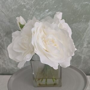 White Silk Rose Arrangement In a Square Glass Vase NWOT